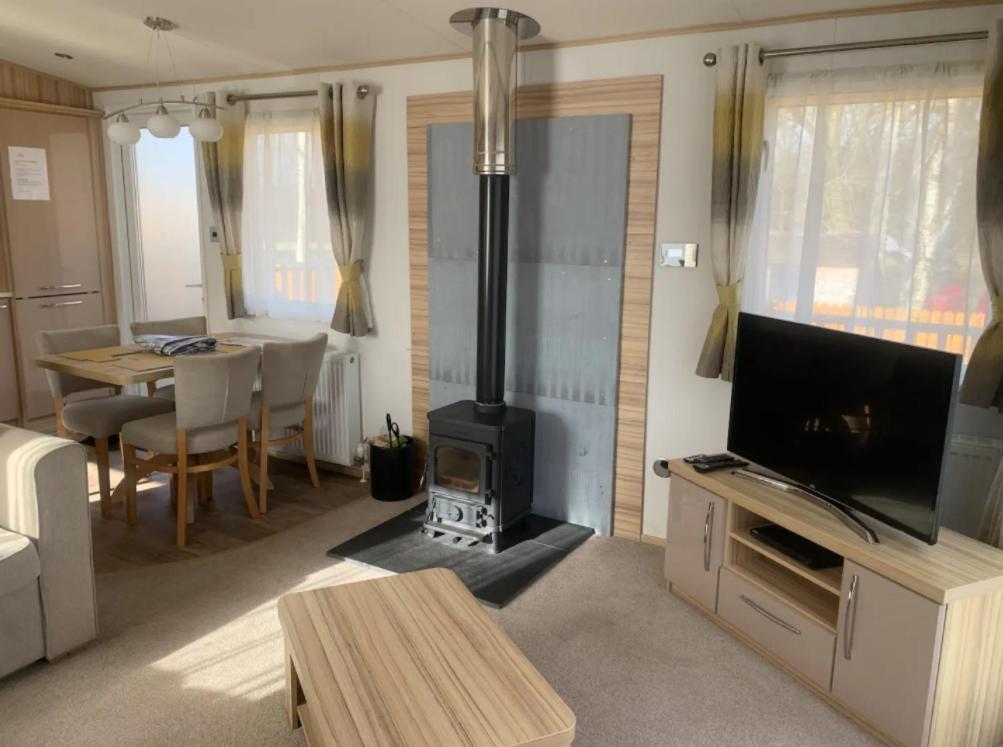 Squirrel Lodge คาร์ลไอเอิล ภายนอก รูปภาพ